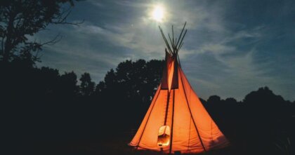 2026年4月4日(土)のサビアンシンボル牡羊座15度「毛布を編むインディアン」